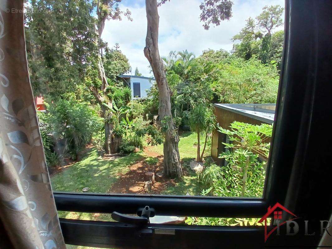 A vendre Charmante villa F4/5 de 133 m2 sur terrain arboré d - photo 14