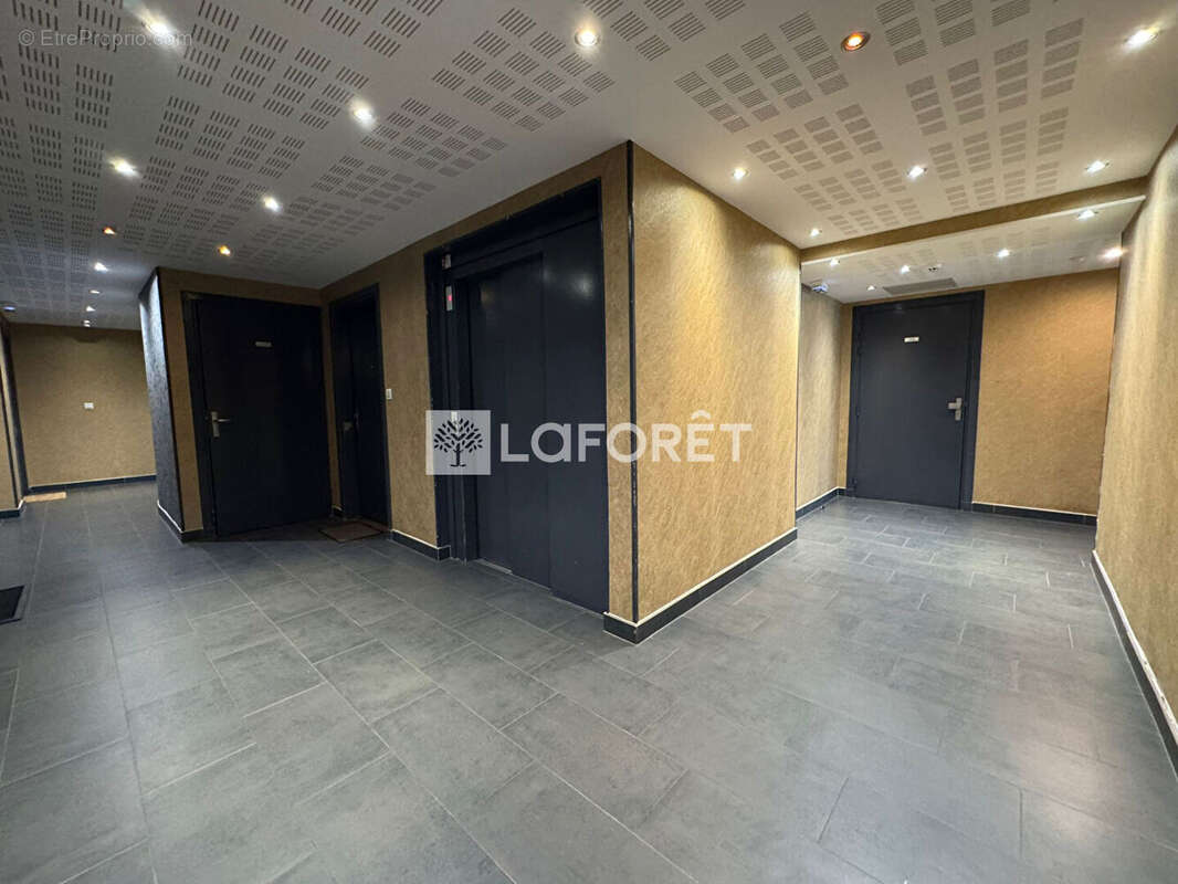 Appartement à CHENNEVIERES-SUR-MARNE