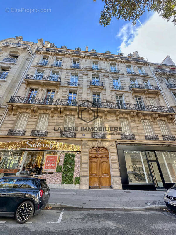 Appartement à PARIS-8E
