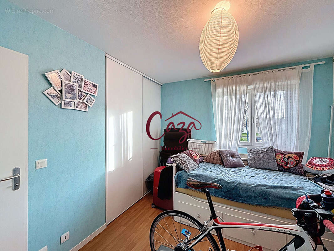 Maison à SAINT-CAPRAIS-DE-BORDEAUX