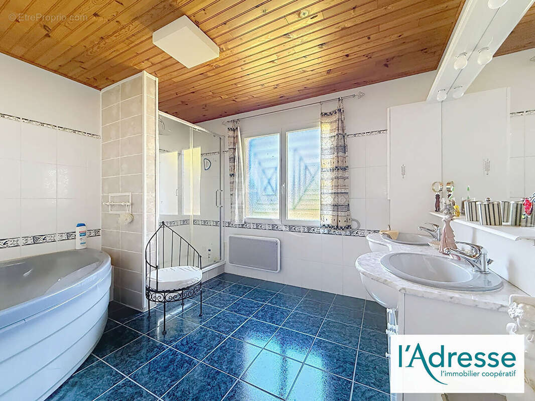 Maison à BRUGUIERES