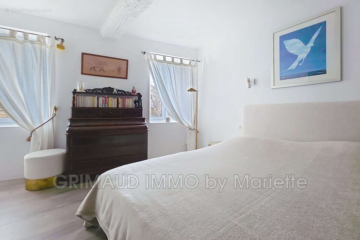 Maison à LA GARDE-FREINET