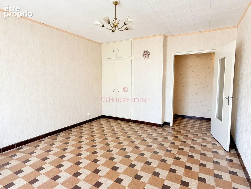 Appartement 3 pièces 63 m² à vendre à Marseille-5e (13005) - photo 4