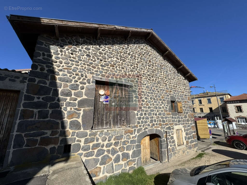 Maison à SOLIGNAC-SUR-LOIRE