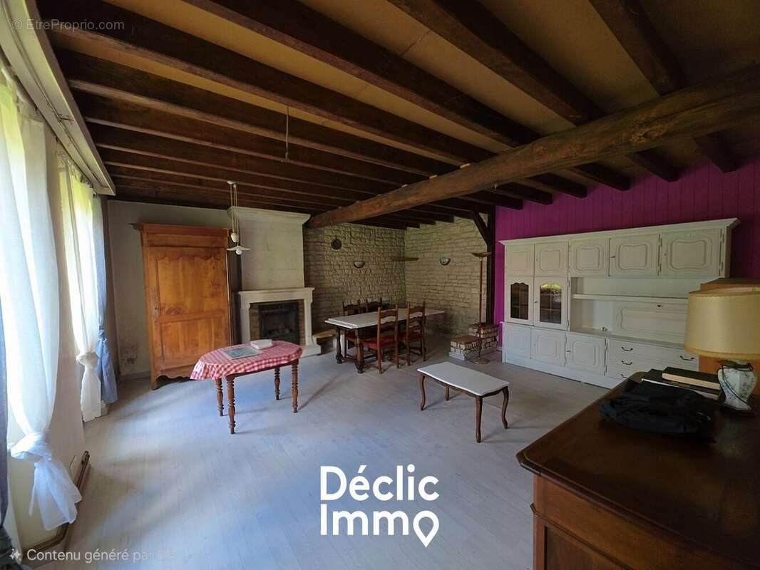 Maison ancienne à rénover avec grange et fort potentiel à Prin-Deyrançon - photo 3
