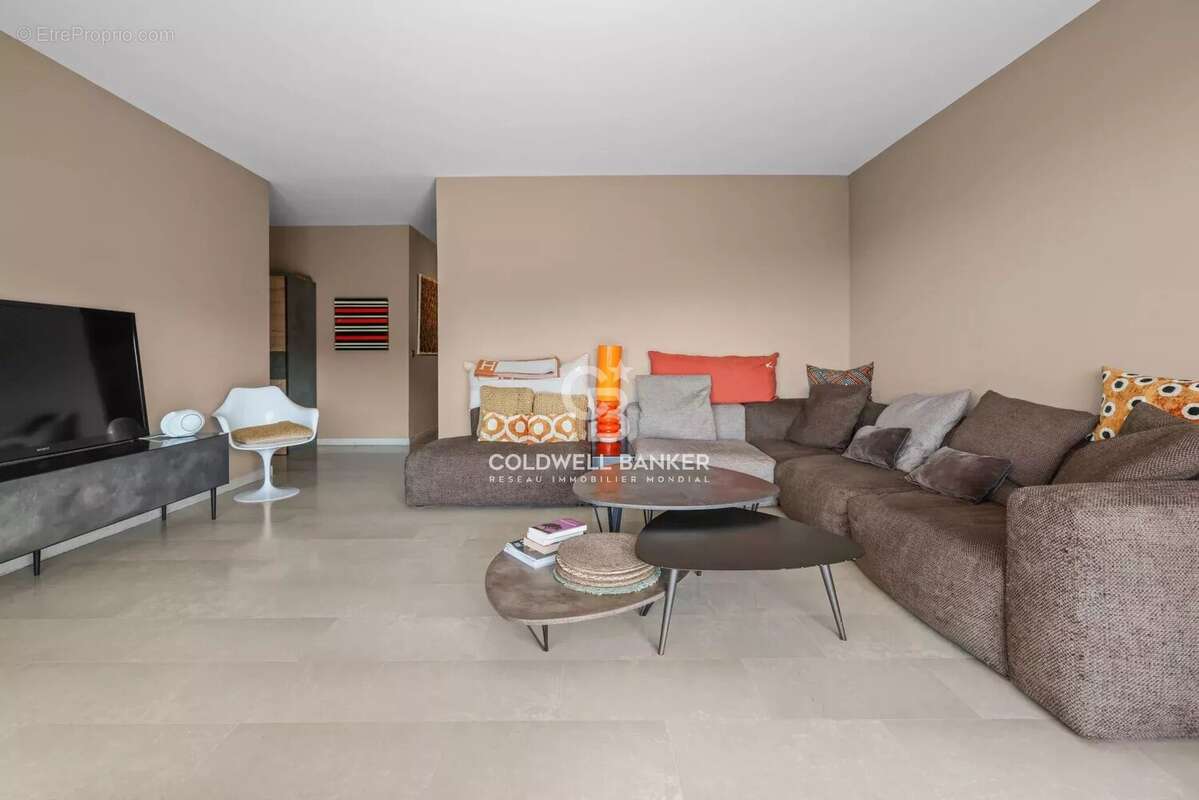 Appartement à LE CANNET