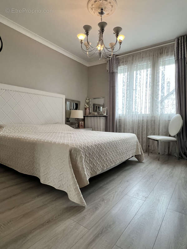 Maison à AULNAY-SOUS-BOIS