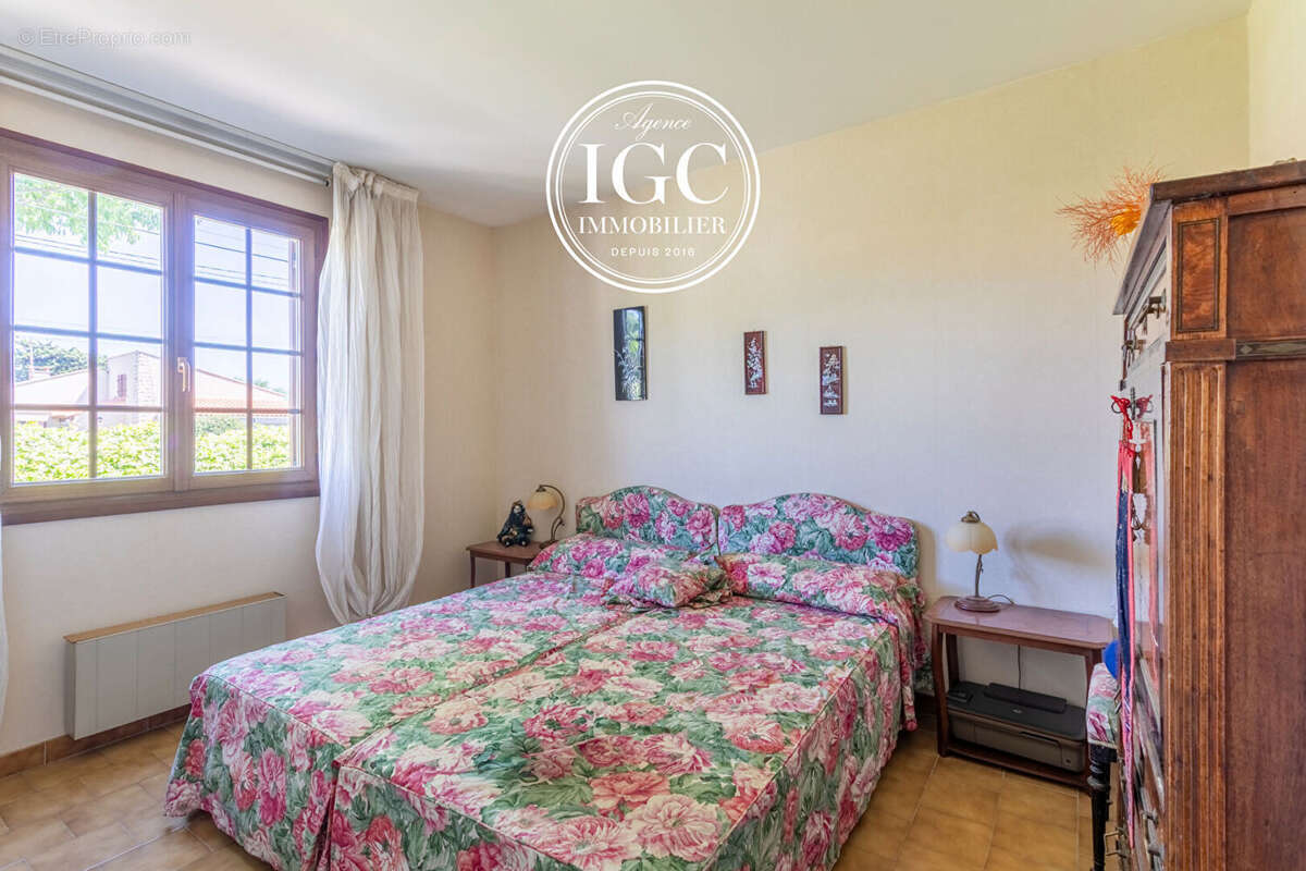 Maison à CHATEAUNEUF-LES-MARTIGUES