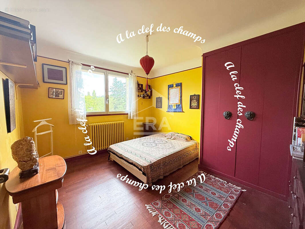 Maison à BURES-SUR-YVETTE