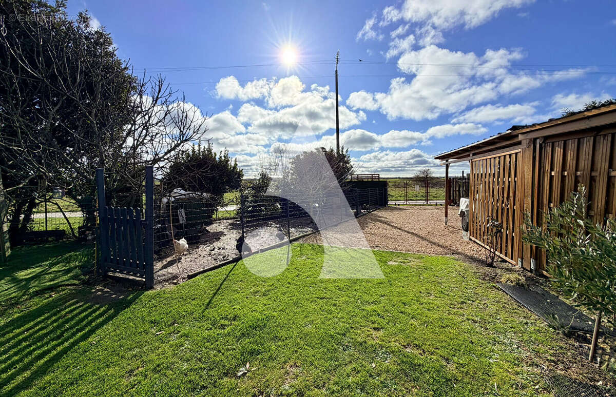 Maison à SAINT-JUST-LUZAC