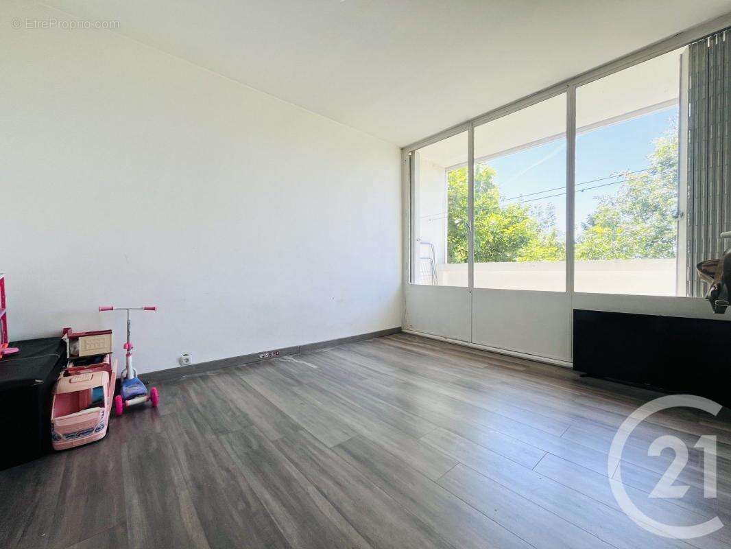 Appartement 63 m² à Limoges  - photo 3
