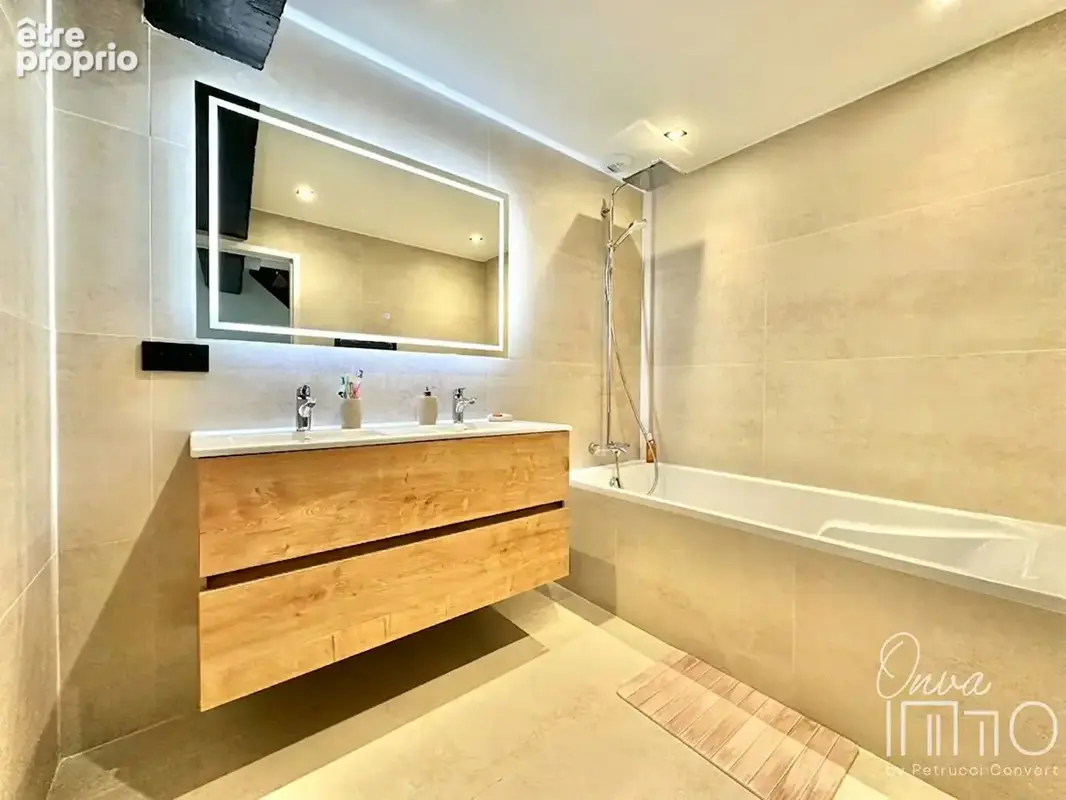 Ecully - Triplex 5 pièces de 133m² rénovée avec jardin de 85m² - photo 9