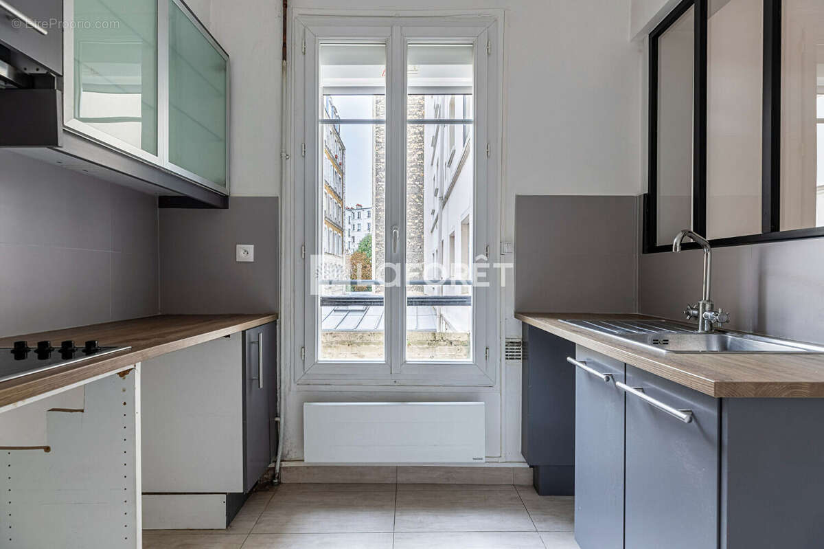 Appartement à PARIS-17E