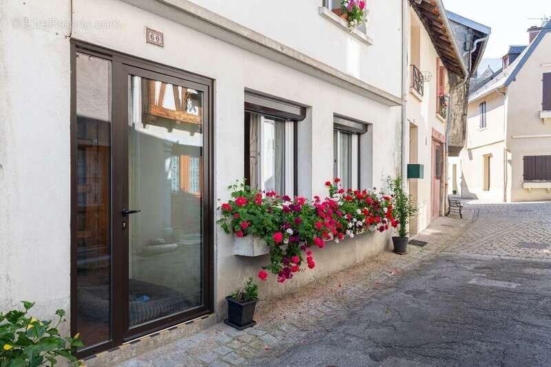 Maison à SARRANCOLIN