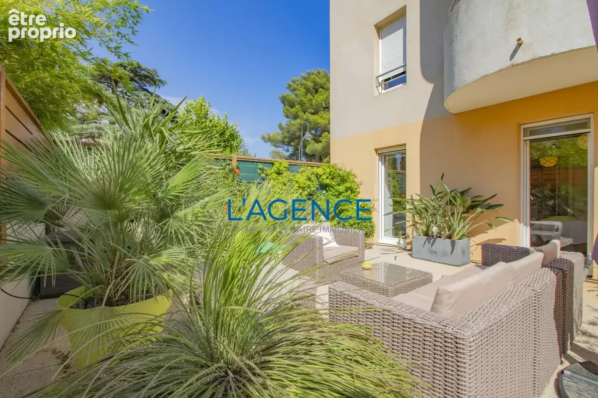 Hyères ouest  superbe T3 de 65m2 avec terrasse de 128m2 avec parking - photo 2