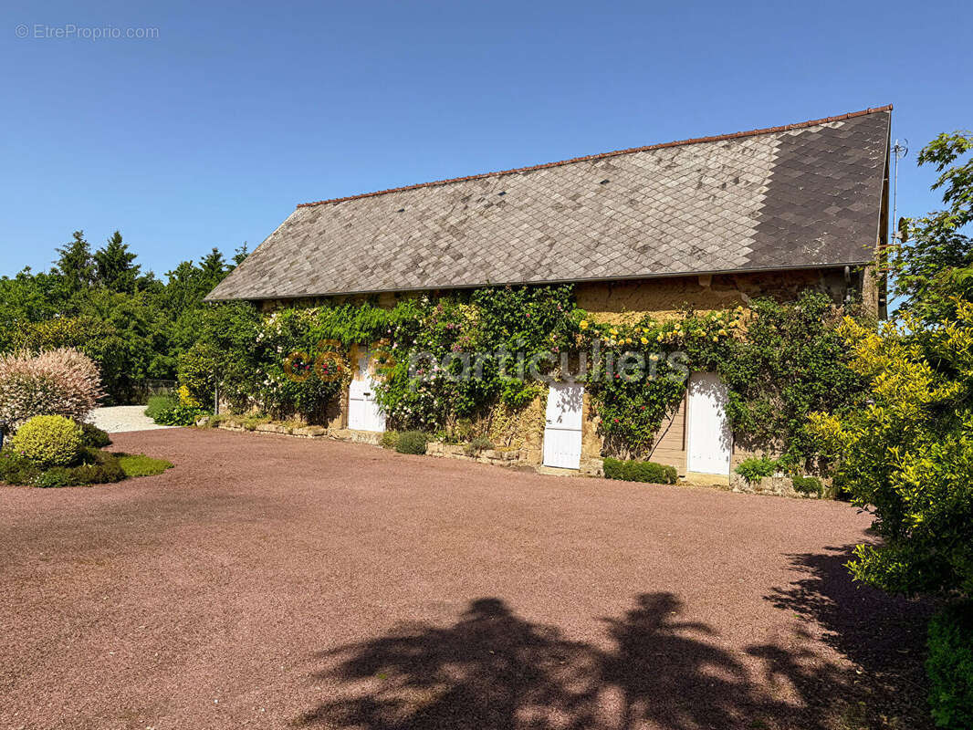 Maison à DOMJEAN