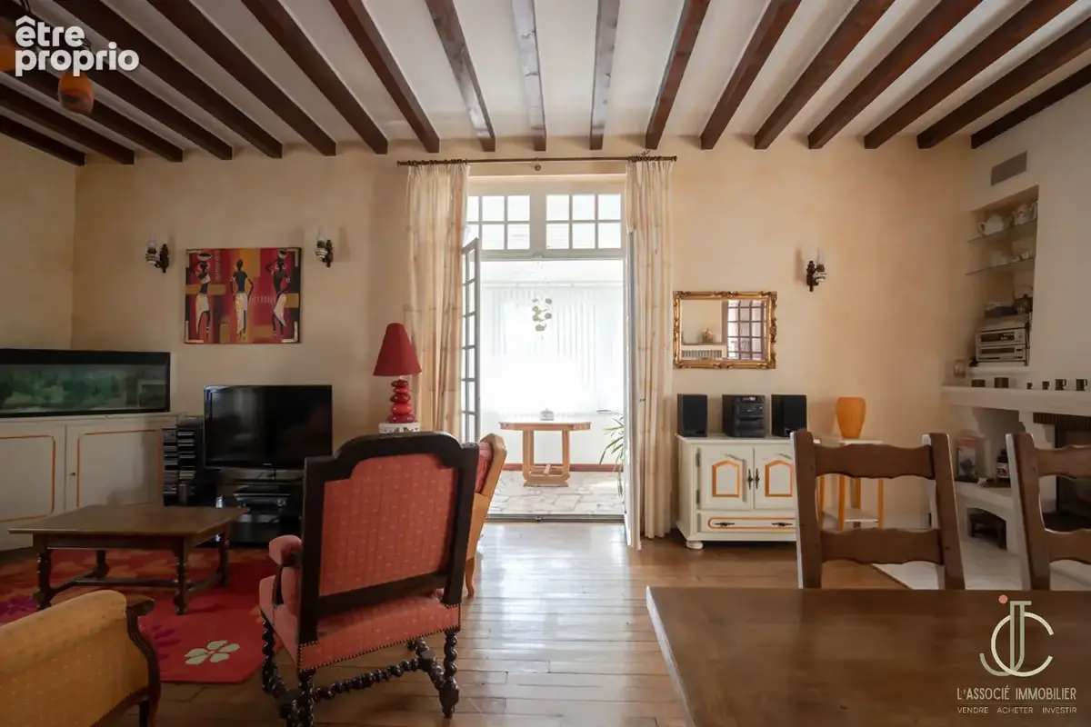 VITTEL VILLA / 5 chambres / 172m2 / Jardin et garage - photo 3