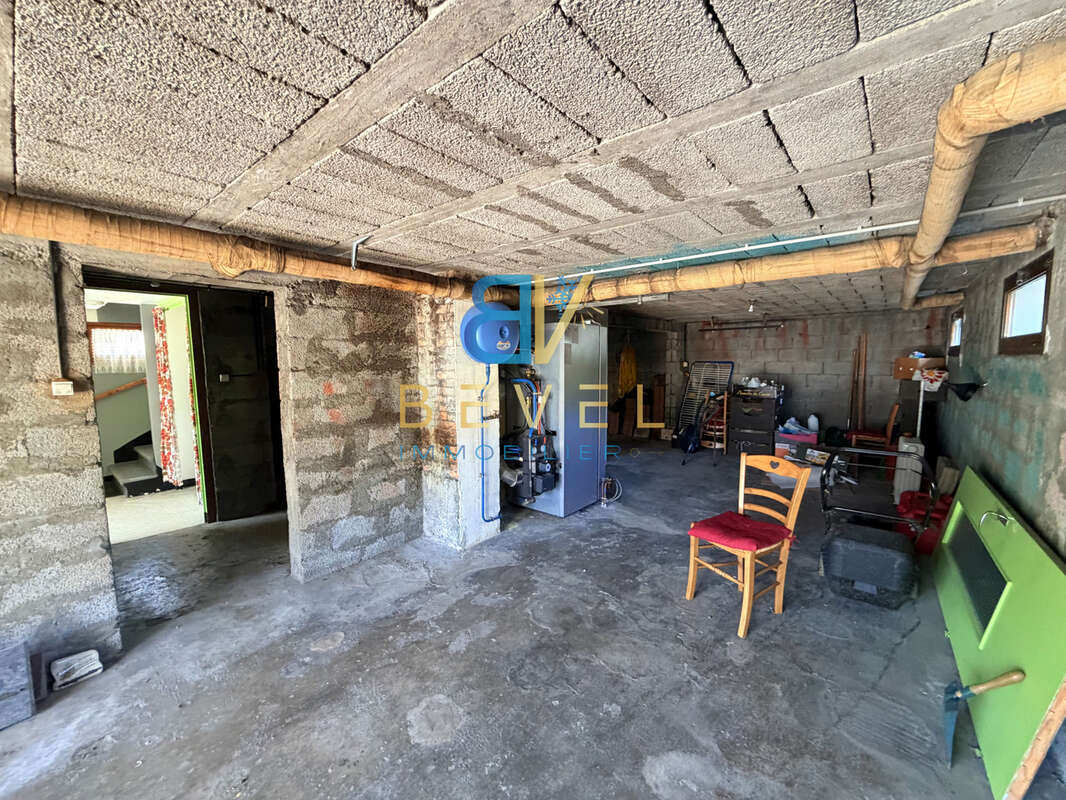 (73) SAINT-JEAN DE MAURIENNE - Maison fort potentiel - Emplacement stratégique - Remise en vente - photo 26