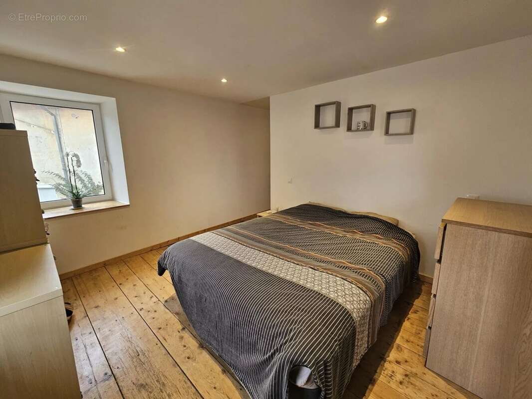 Maison à SAINT-MARTIN-DU-MONT