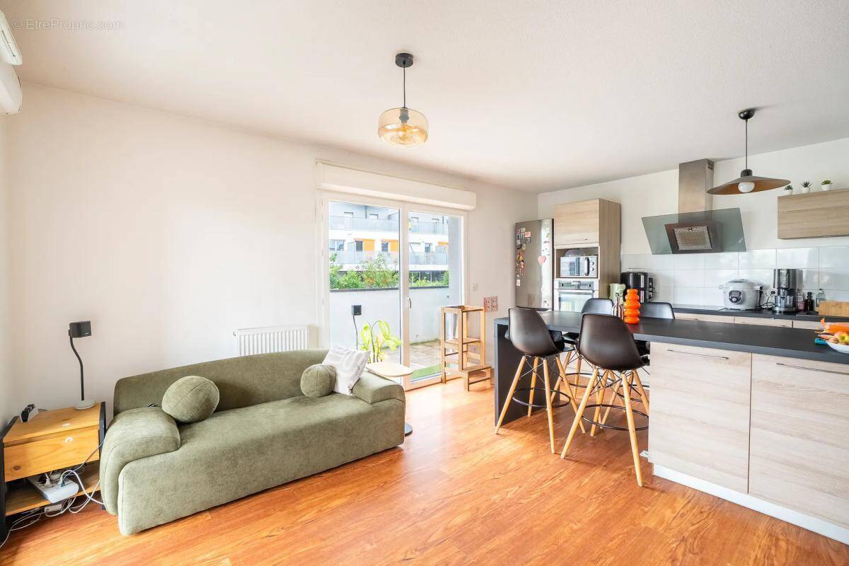Appartement à VILLENAVE-D'ORNON