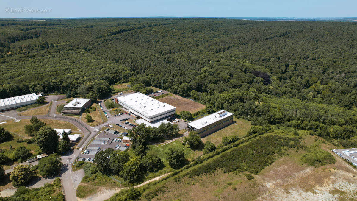 Commerce à VAL-DE-REUIL