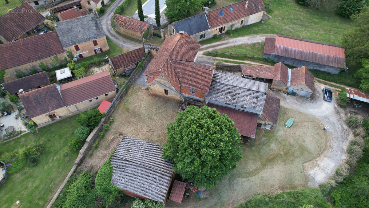 Maison à SALIGNAC-EYVIGUES