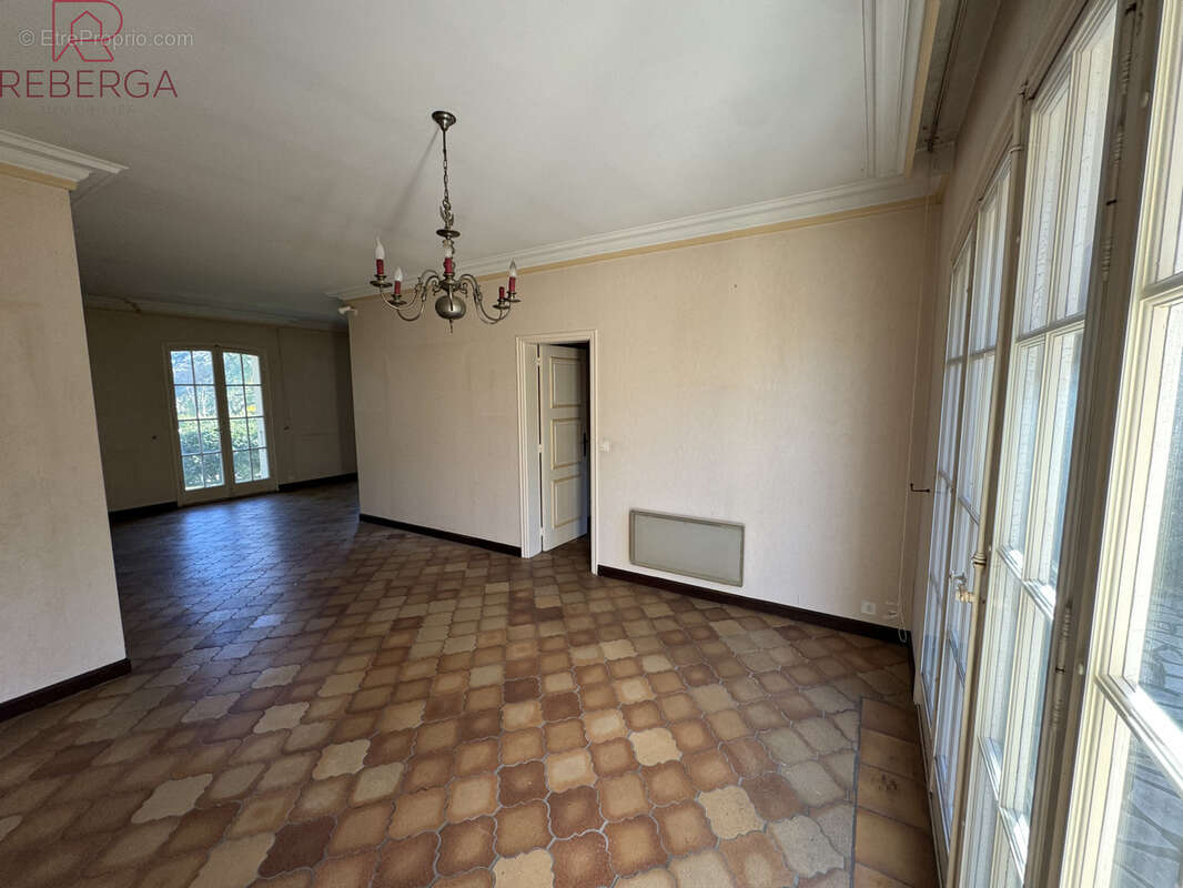 Maison à AUSSILLON