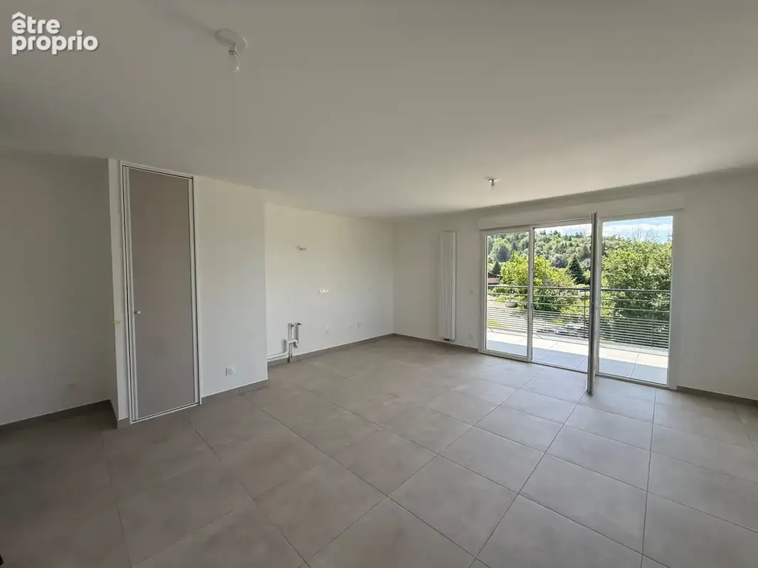 Appartement à AMBILLY