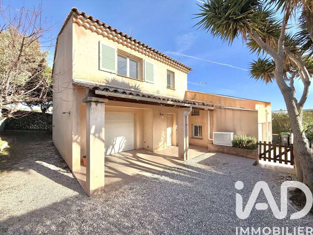 Photo 2 - Maison à VILLENEUVE-LOUBET