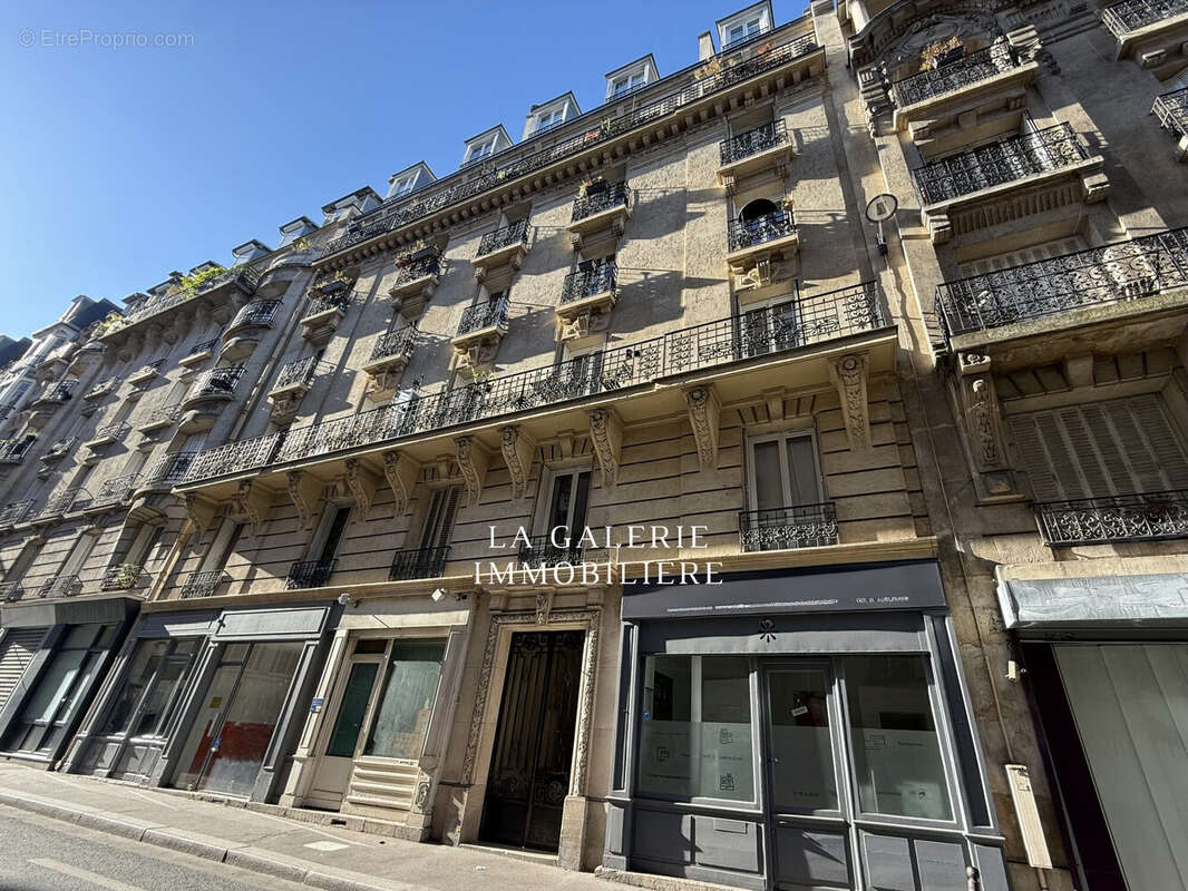 Commerce à PARIS-15E