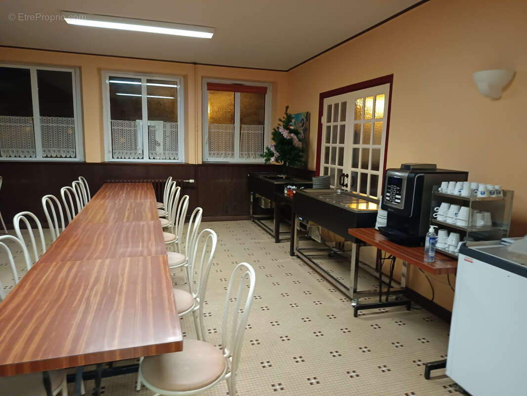 Commerce à LANHOUARNEAU