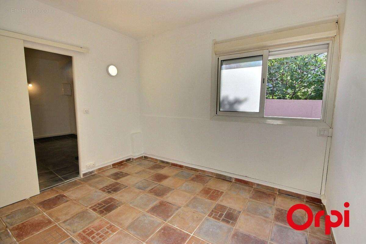 Appartement à MARSEILLE-11E