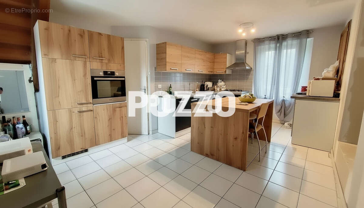 Maison à SAINT-SAUVEUR-LENDELIN