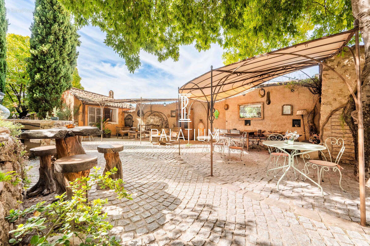 Maison à MOUSTIERS-SAINTE-MARIE