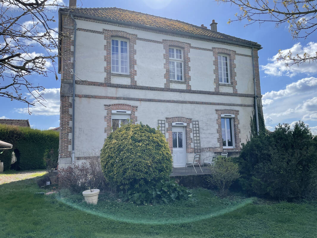 Maison à MONTMIRAIL