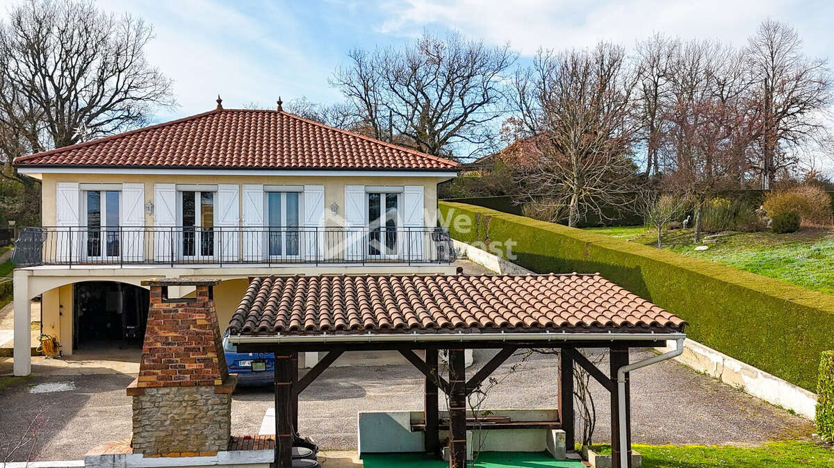 Maison à SAINT-CYR-SUR-LE-RHONE