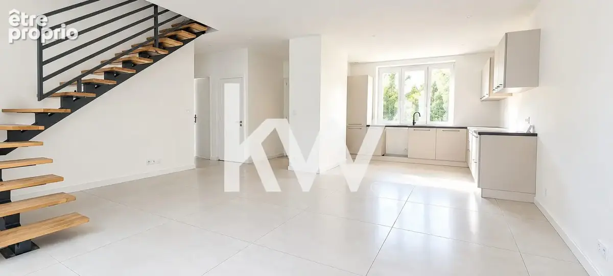 Maison 4 pièces 115 m² à vendre à Saint-Etienne (42100) - photo 2
