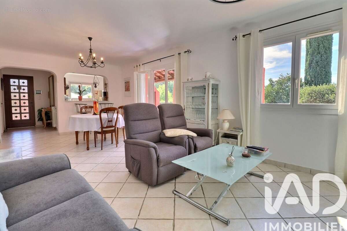 Photo 5 - Maison à LA LONDE-LES-MAURES