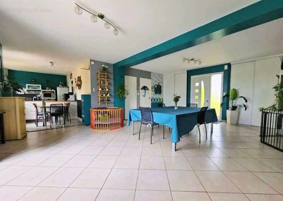 Maison à SAINT-SAUVEUR-DES-LANDES
