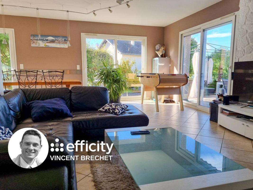 Maison à CRUSEILLES