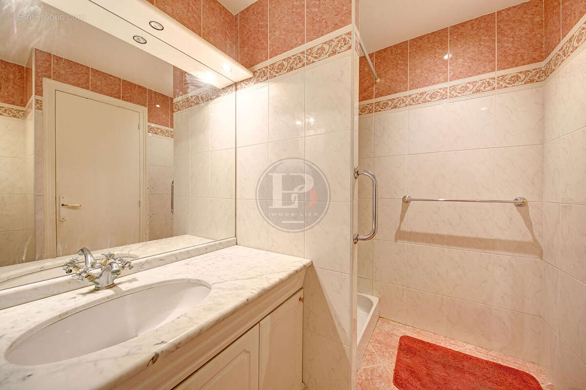 Appartement à MAREIL-MARLY