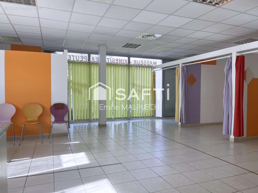 Photo 3 - Commerce à LESPINASSE