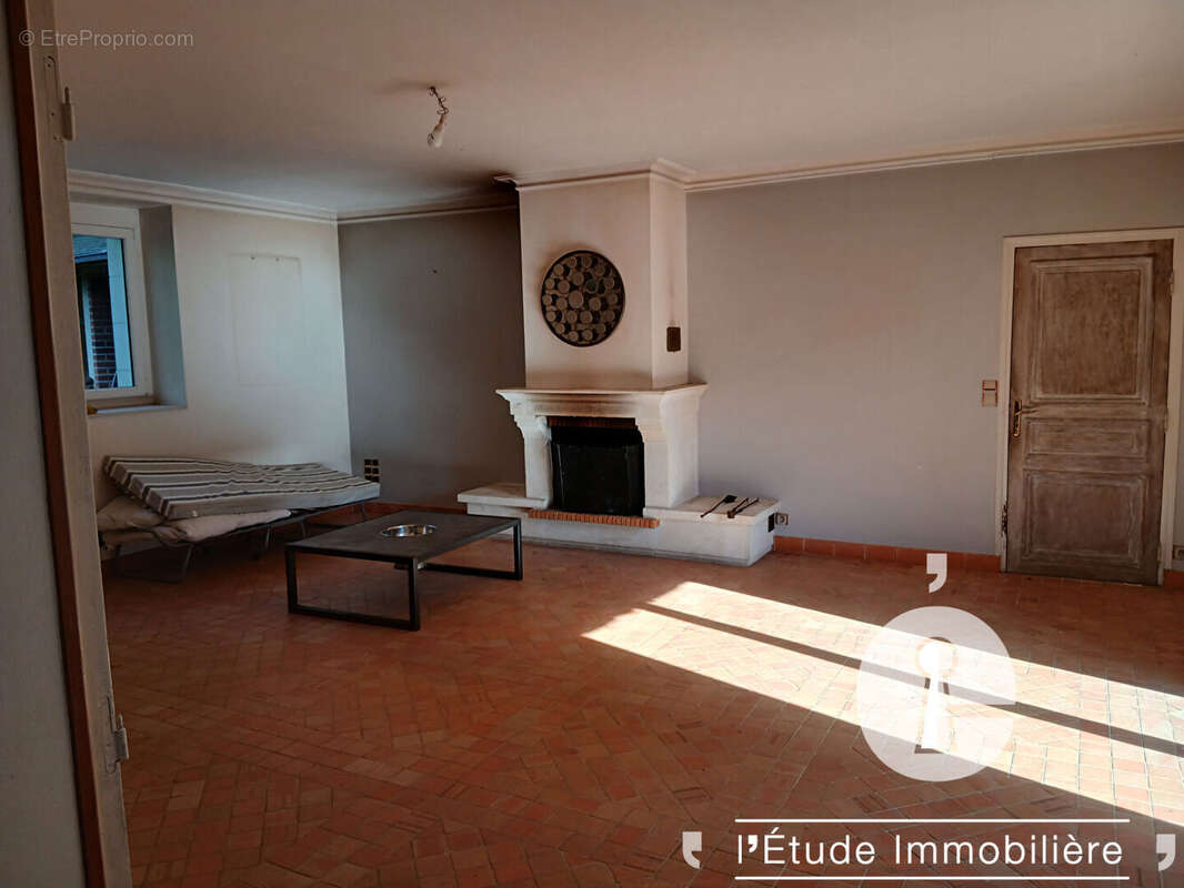 Maison à MESLAY-DU-MAINE