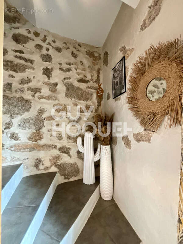 Maison à PLAN-DE-LA-TOUR