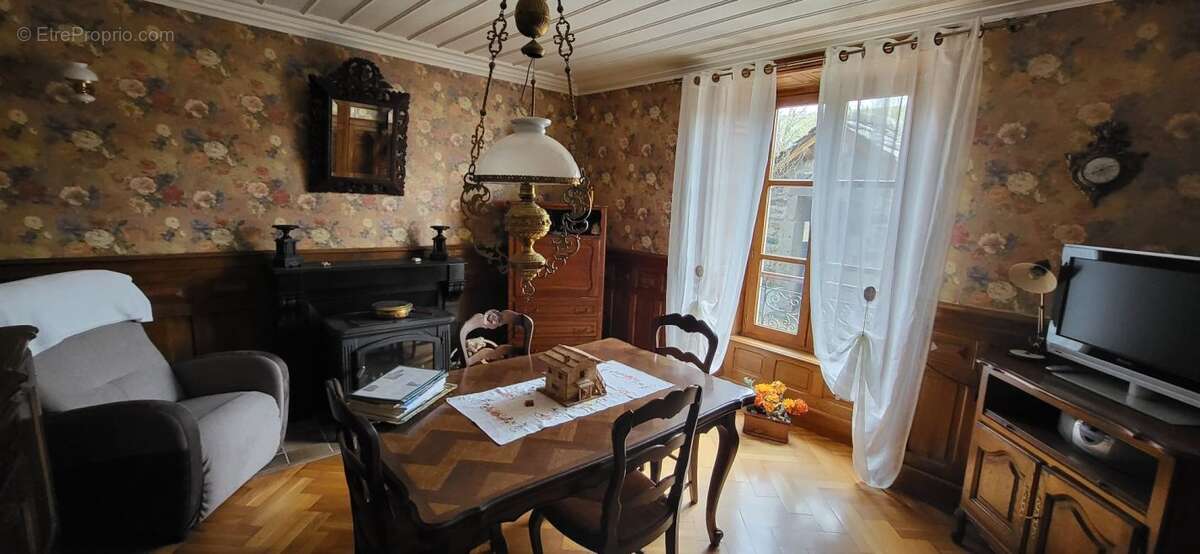 Maison à PEYRUSSE