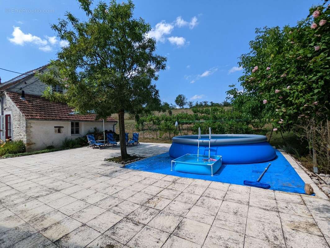 Maison à VICQ-EXEMPLET