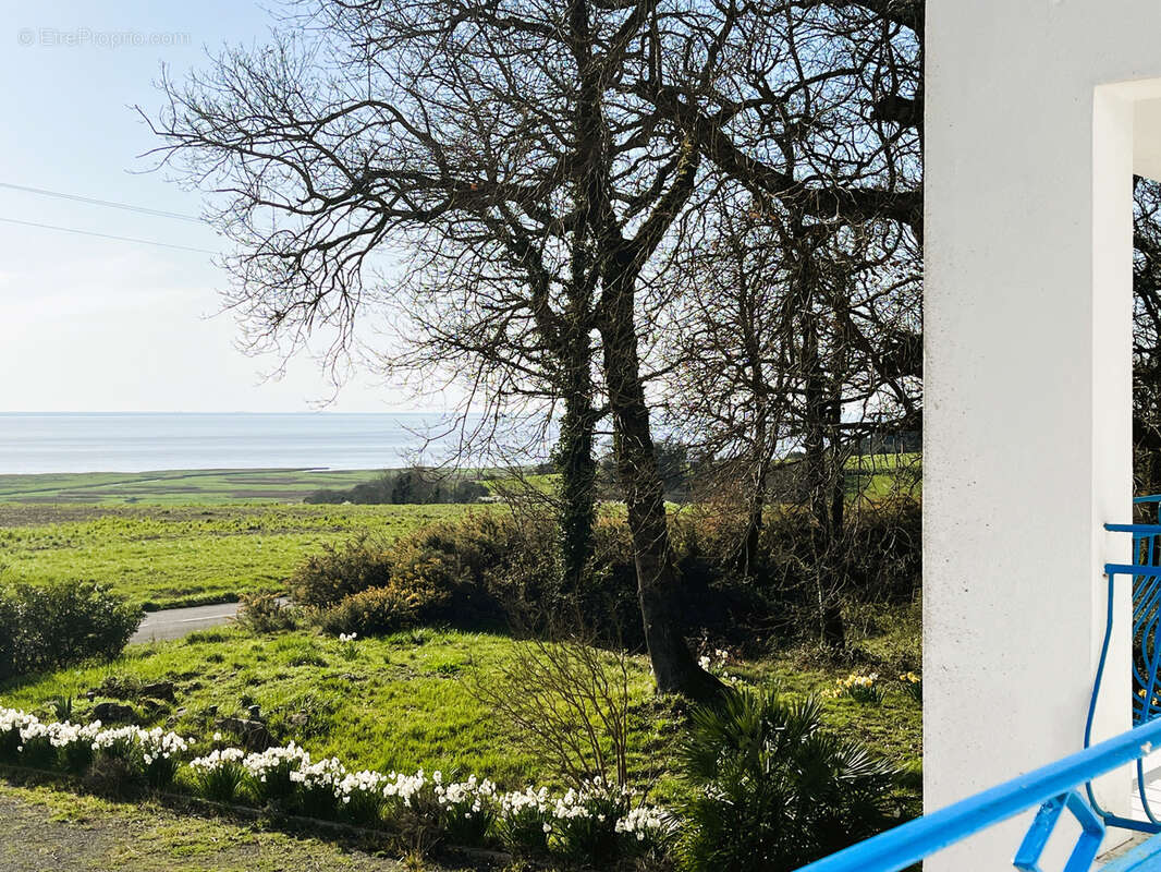 Maison à CHENAC-SAINT-SEURIN-D'UZET