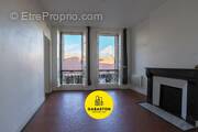 Appartement à MARSEILLE-1E