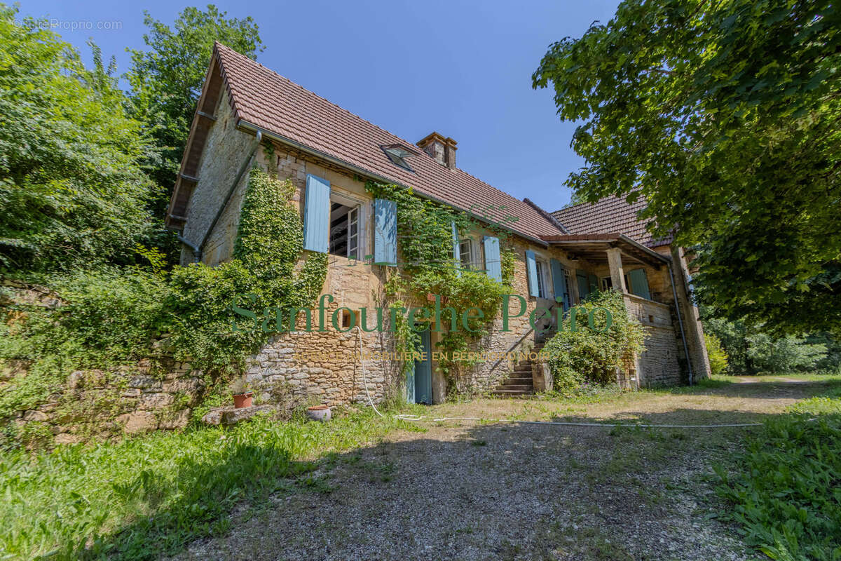 Maison à MARQUAY