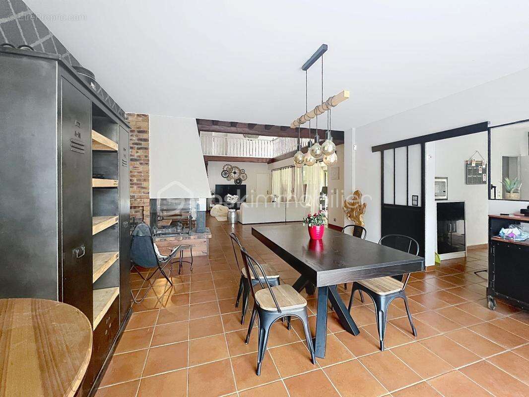 Maison à RIS-ORANGIS